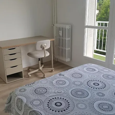 T4 Pour 6p - Balcon - Parking Gratuit - Fibre